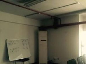 綠地東海岸甲級寫字樓，精裝朝南，辦公家具齊全即租即用